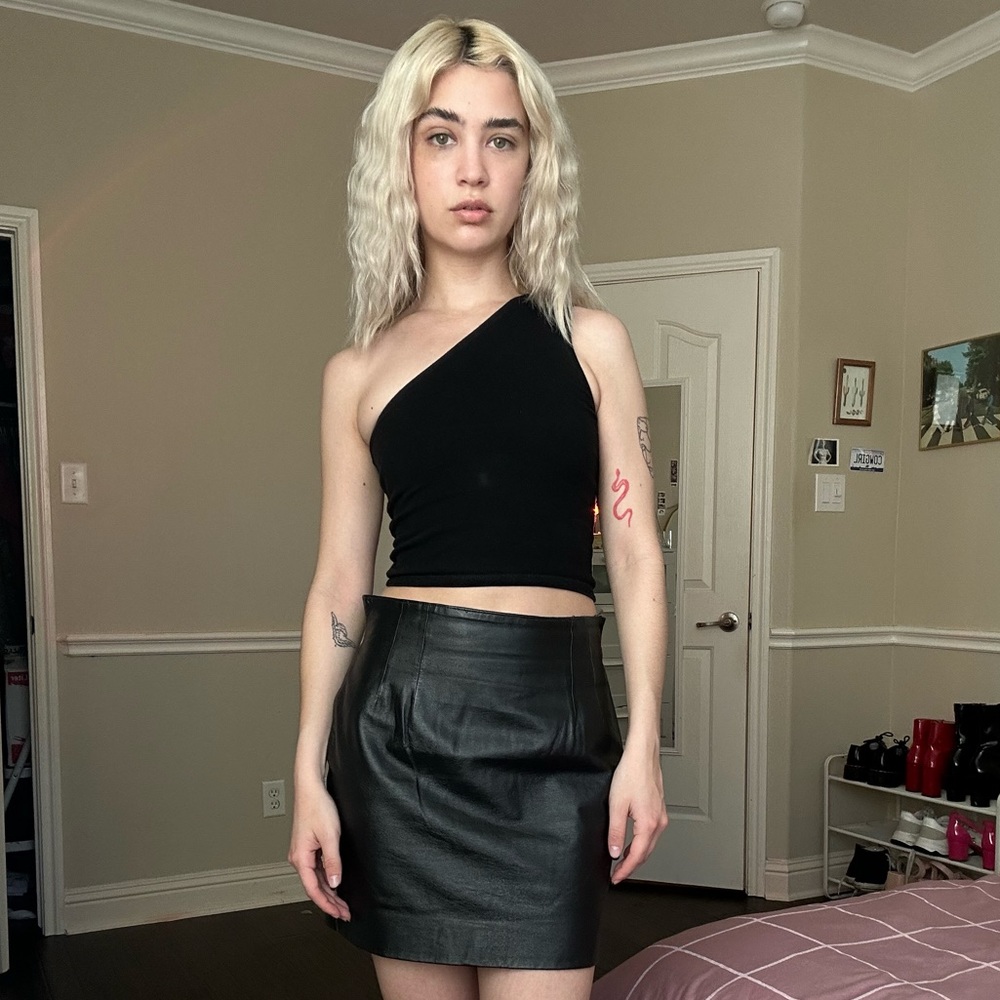 vintage black mini leather skirt